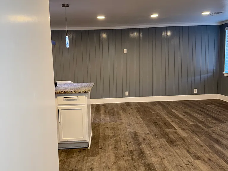 961 Eastside Dr SE — Photo 9