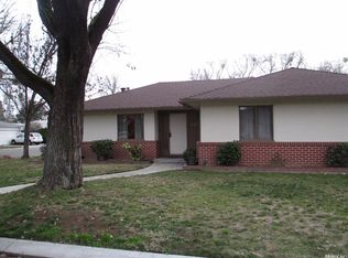 1402 Maplewood Dr, Modesto, CA