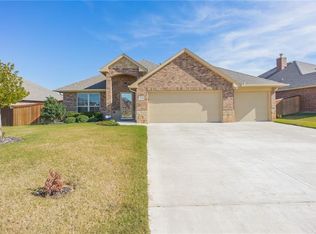 2524 Cordgrass Ln, Edmond, OK 73013