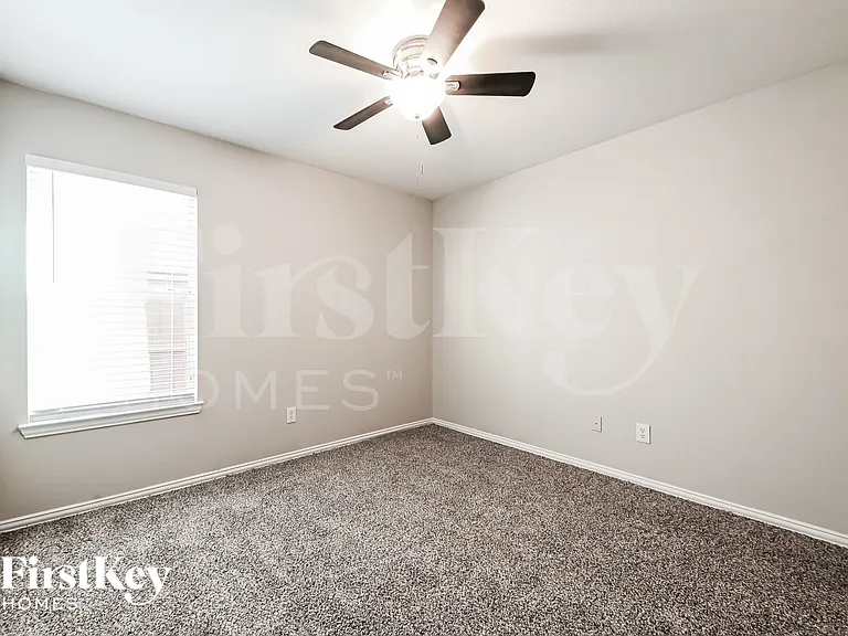 502 Dover Park Trl — Photo 13