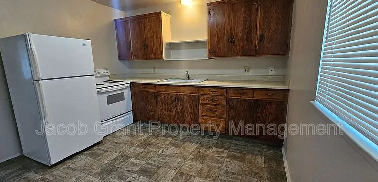 298 W 17th St #288 — Photo 3