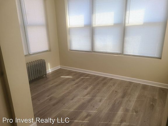 3rd image of 6932-34 S Jeffery Blvd #6934-1