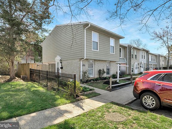 2nd image of 2131 Ferguson Pl