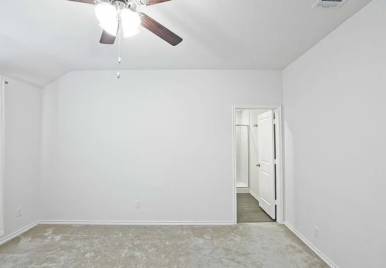 1111 Emerald Gate Dr — Photo 10