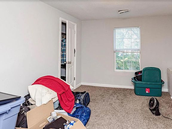 2nd image of 301 N 5th St APT B