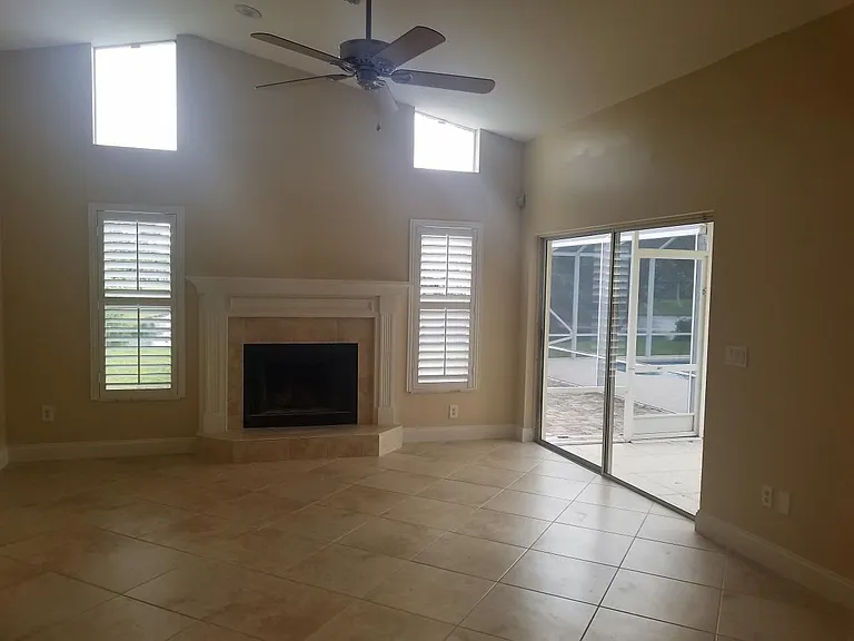 1084 SW Pigeon Plum Way — Photo 7