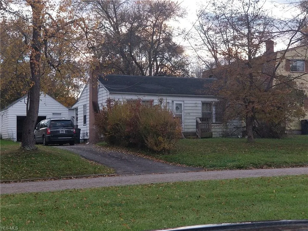 3779 Huntmere Ave photo 1