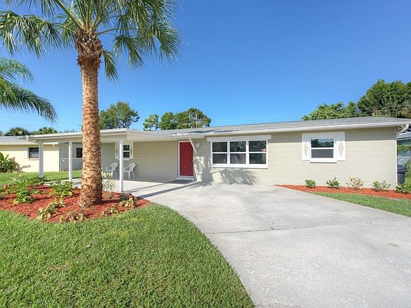2nd image of 1824 Oakwood Dr