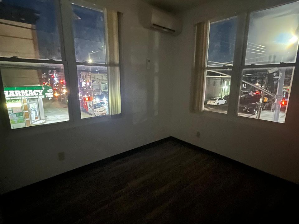 2nd image of 12411 101st Ave #1