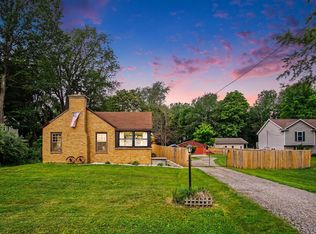 1229 Maplerow Ave NW, Grand Rapids, MI 49534