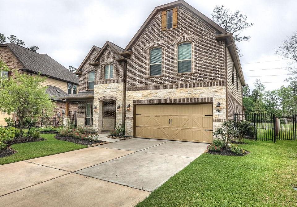 1st image of 35 E Wading Pond Cir