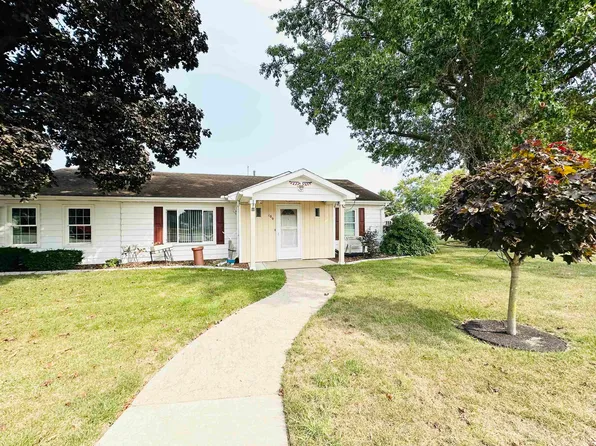 109 E Mill St, North Liberty, IN 46554