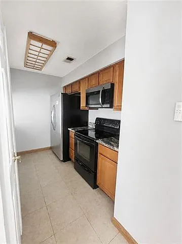 2 bed, 2.0 bath, 1200 sqft, $1,300 — Photo 3