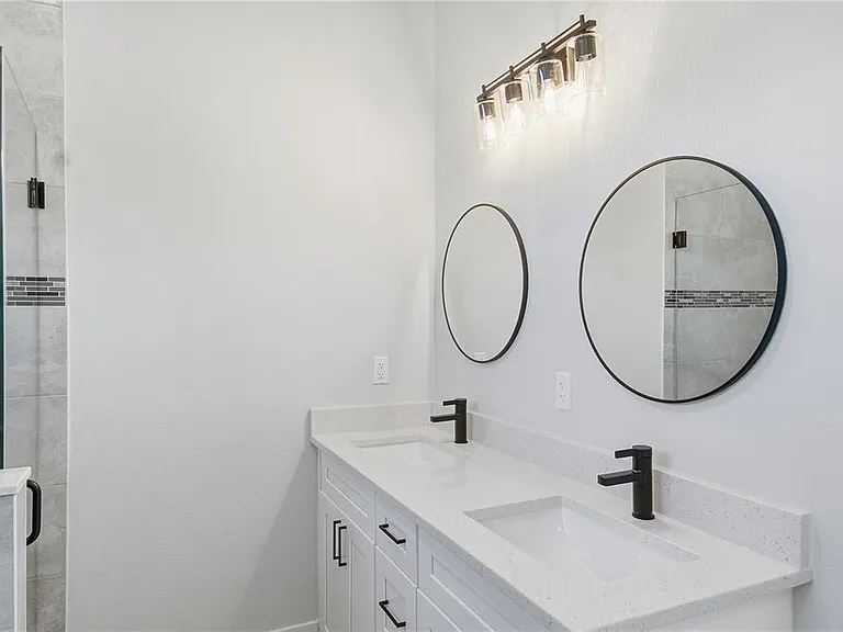 13690 SW 43rd Cir — Photo 22