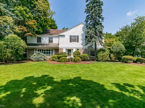 2860 Falmouth Rd, Shaker Heights, OH 44122