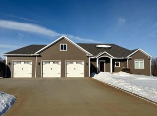 2742 Wilderness Ridge Rd SE, Alexandria, MN 56308