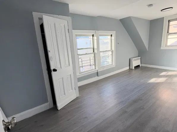 153 Garside St Floor 3, Newark, NJ 07104