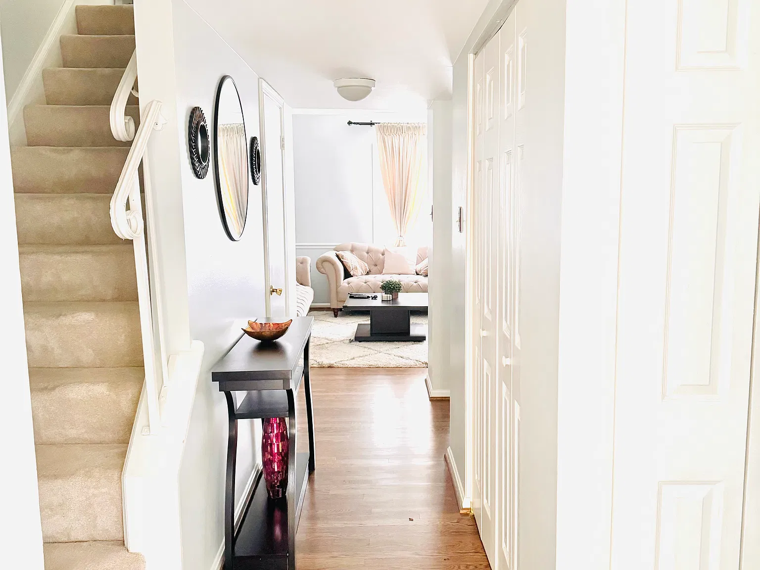 4 bed, 3.5 bath, 1524 sqft, $4,300 — Photo 2