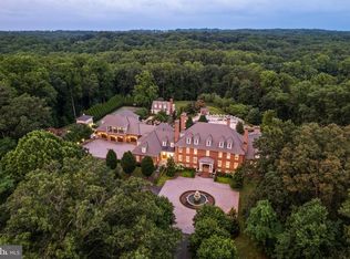 11100 Kings Cavalier Ct, Oakton, VA 22124