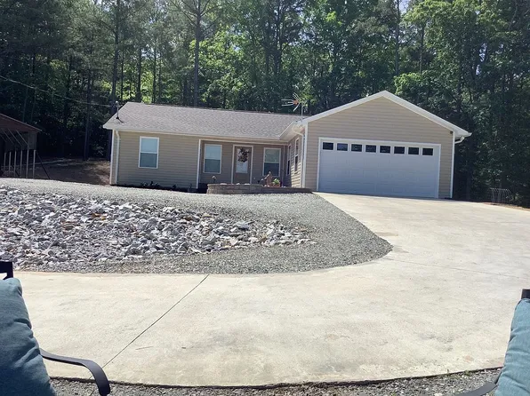 399 Mountain View Rd, Toccoa, GA 30577