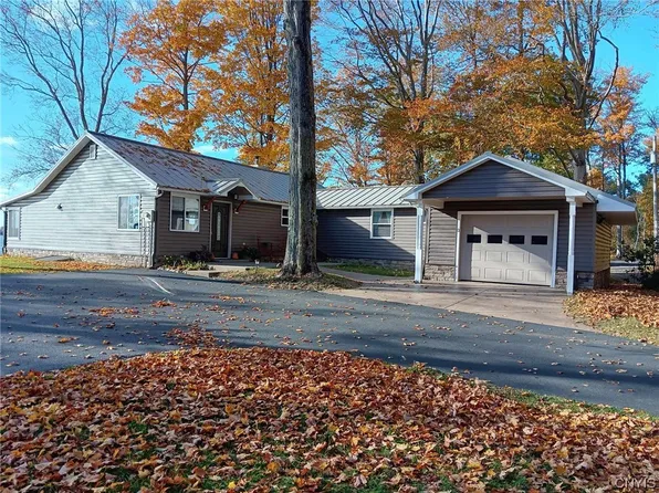 31 N Waful Shr, Pulaski, NY 13142