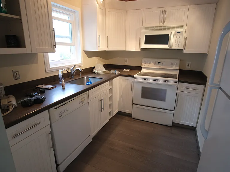 37 Forbes St #B — Photo 2