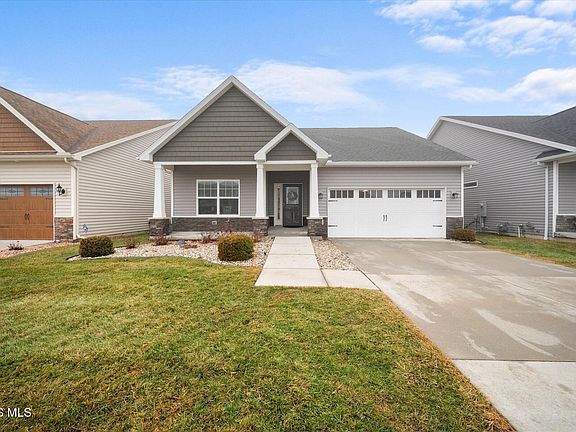 2nd image of 4736 Lakeside Dr