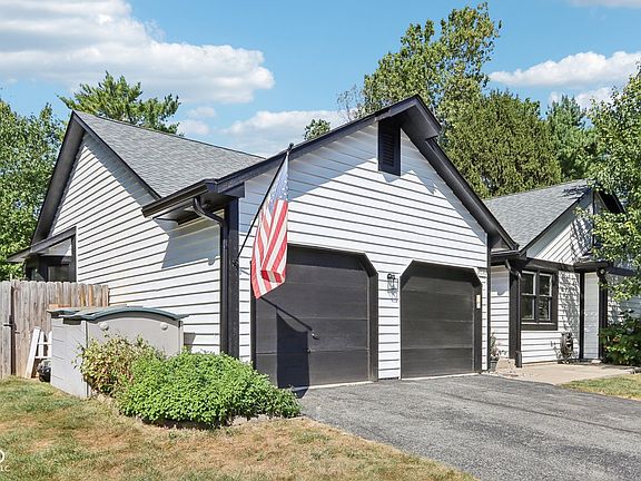 2nd image of 8140 Menlo Court West Dr