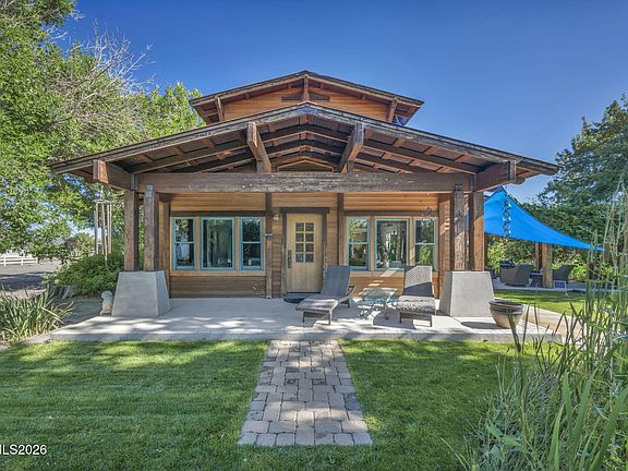 2nd image of 2865 Waegle Way