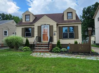 20935 Eastwood Ave, Fairview Park, OH