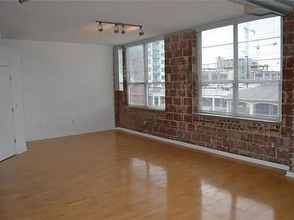 3rd image of 800 Peachtree St NE APT 8414