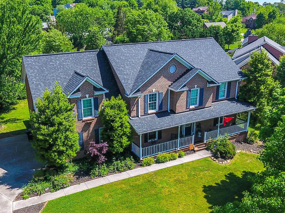 1st image of 327 Sweetgum Dr