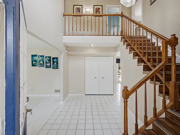 399 Stonewood Cir — Photo 3