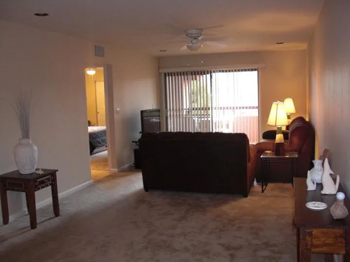 1 bed, 850 sqft, $1,500 — Photo 4