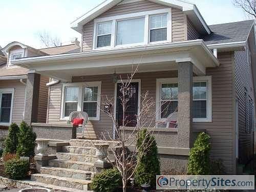 2nd image of 1913 Woodbourne Ave