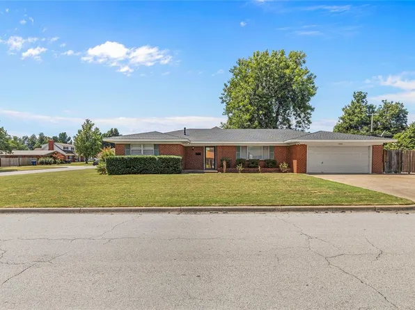 2526 S 17th St, Chickasha, OK 73018