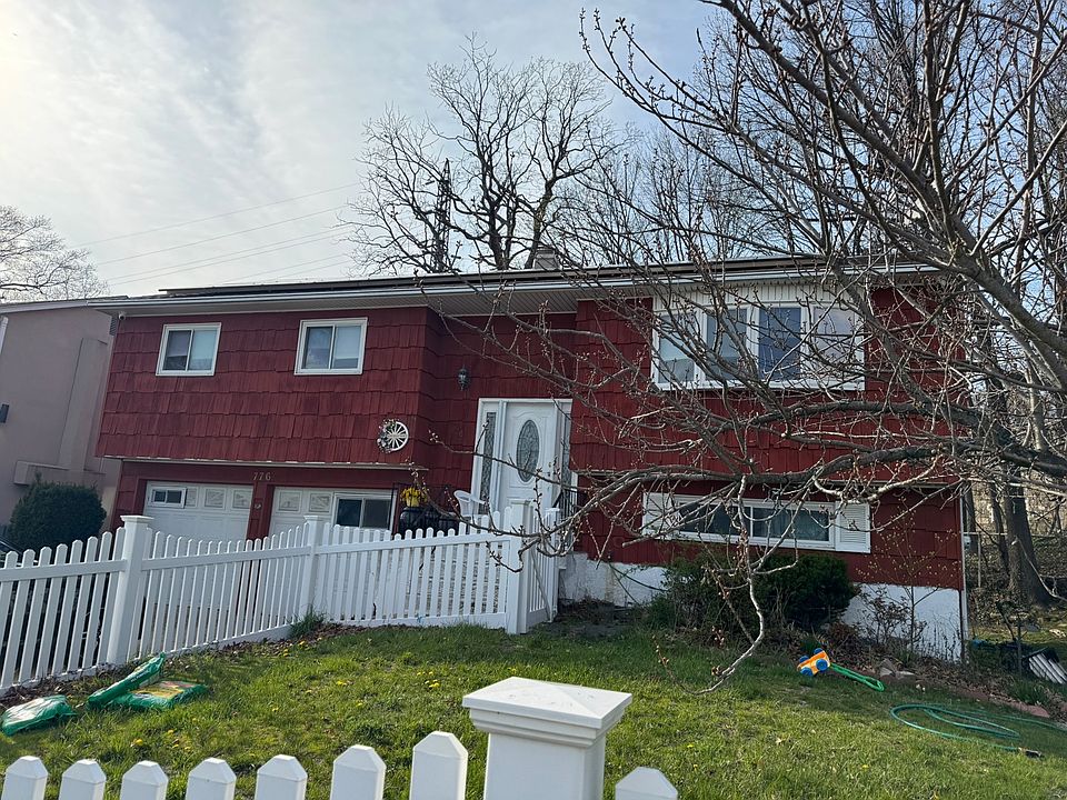 1st image of 776 Iris Pl #1