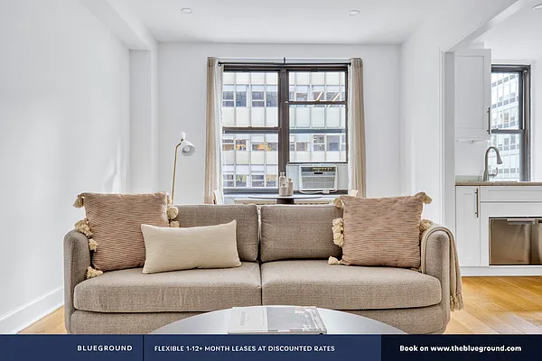 Rented by The Blueground | media 2