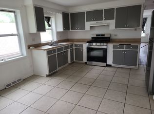 13940 S State St #2, Riverdale, IL 60827
