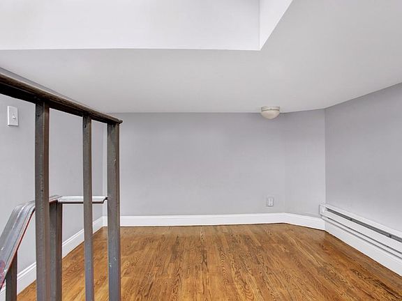 5th image of 410 E 13th St APT 6C
