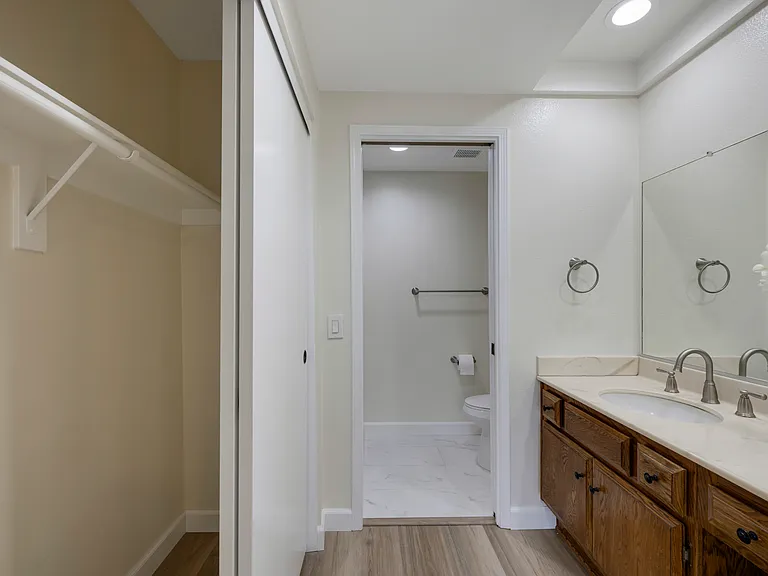 319 Molokai Dr — Photo 24