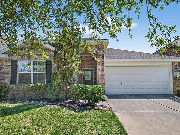 4th image of 66 W Lasting Spring Cir