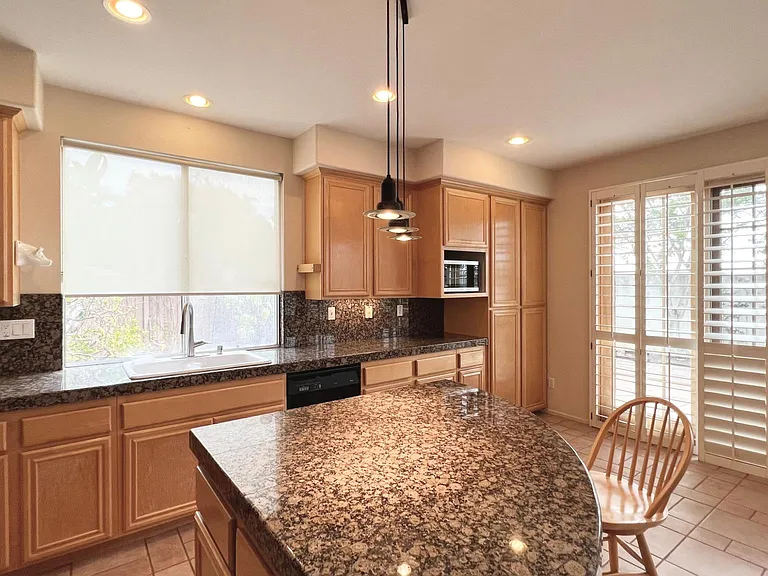 12214 Candy Rose Ct — Photo 11
