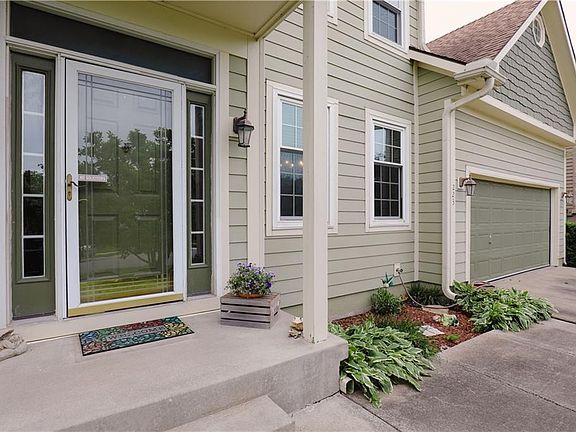 3rd image of 223 W Colleen Ct