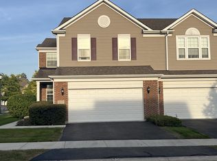 10S417 Carrington Cir, Burr Ridge, IL 60527