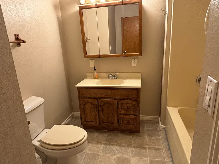 1002 Gurley Ave — Photo 10