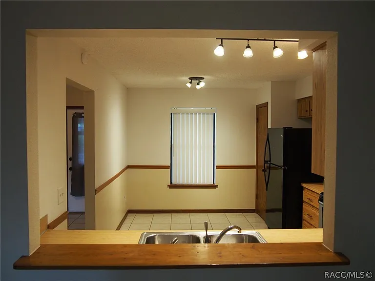 210 Talmage Ave — Photo 18