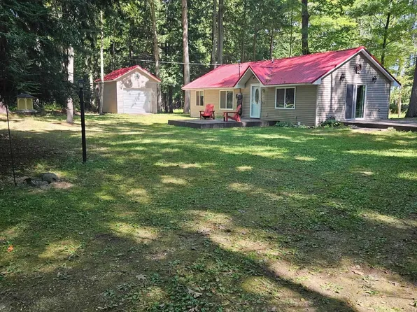 32 N Deer Run Trl, Au Gres, MI 48703
