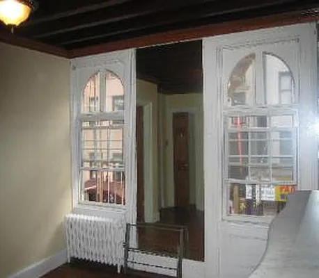 Rented by Adina Realty | media 35