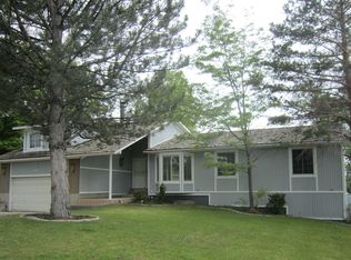 2060 E Pepperwood Dr, Sandy, UT 84092